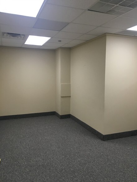 More Photos Of 280 State Route 35, Red Bank Medical For Lease