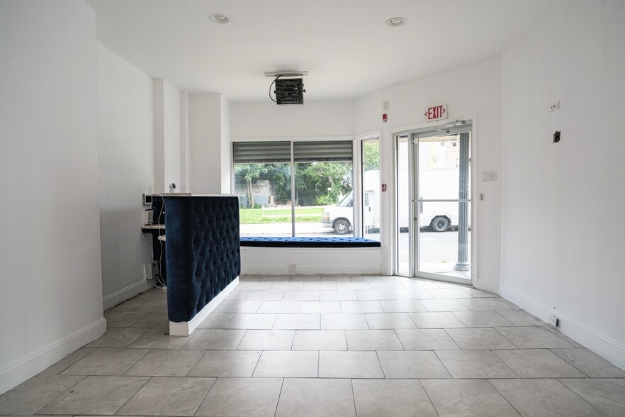 More Photos Of 1017 W Huntingdon St, Philadelphia General Retail For Sale