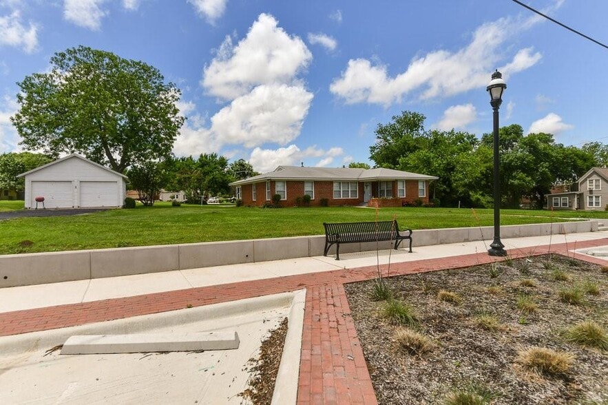 More Photos Of , Mansfield Unknown For Sale