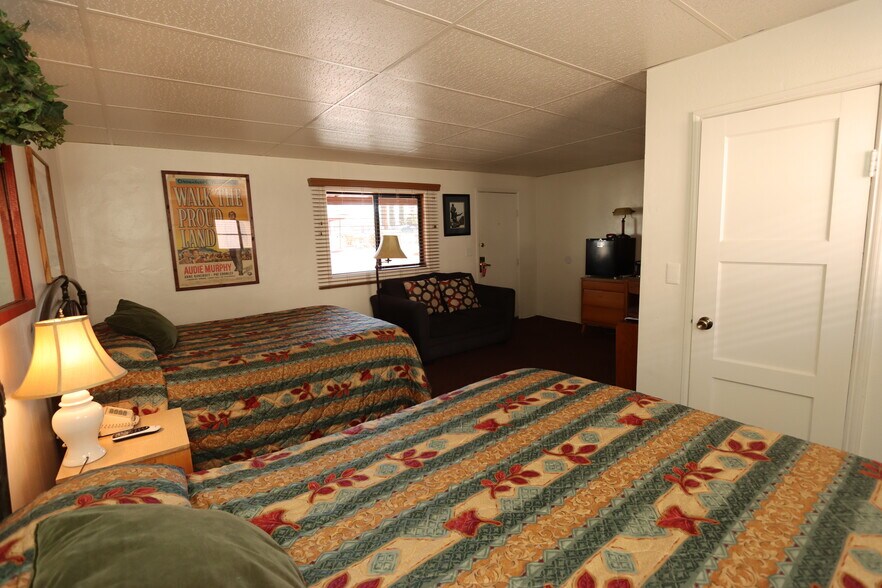 More Photos Of 410 Fremont St, Tombstone Hotel For Sale