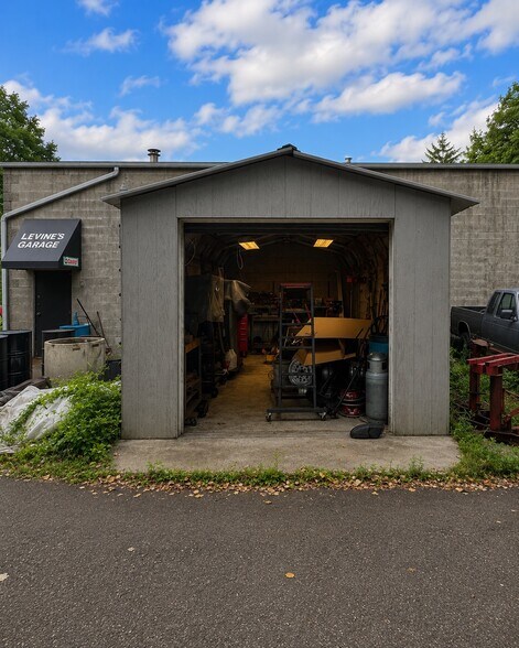 More Photos Of 262 Quassaick Ave, New Windsor Township Auto Repair For Sale