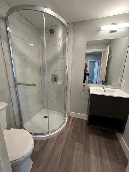 More Photos Of 144 Renfrew Av, Ottawa Apartments For Sale