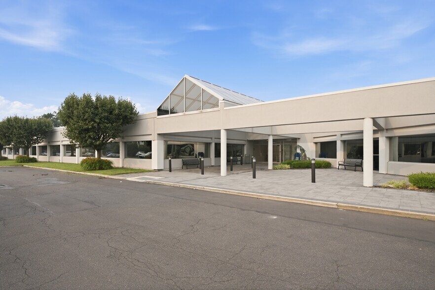 More Photos Of 877 Stewart Ave, Garden City Medical For Sale