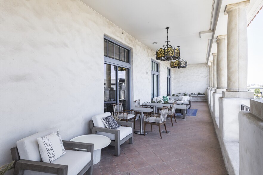 More Photos Of 6543 S Las Vegas Blvd, Las Vegas Office For Lease