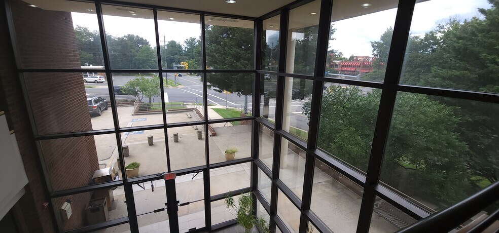 More Photos Of 2301 Gallows Rd, Dunn Loring Office For Lease