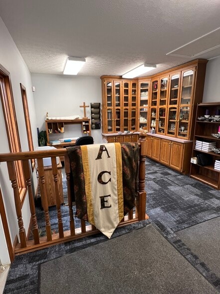 More Photos Of 5150 Moller Rd, Indianapolis Religious Facility For Sale