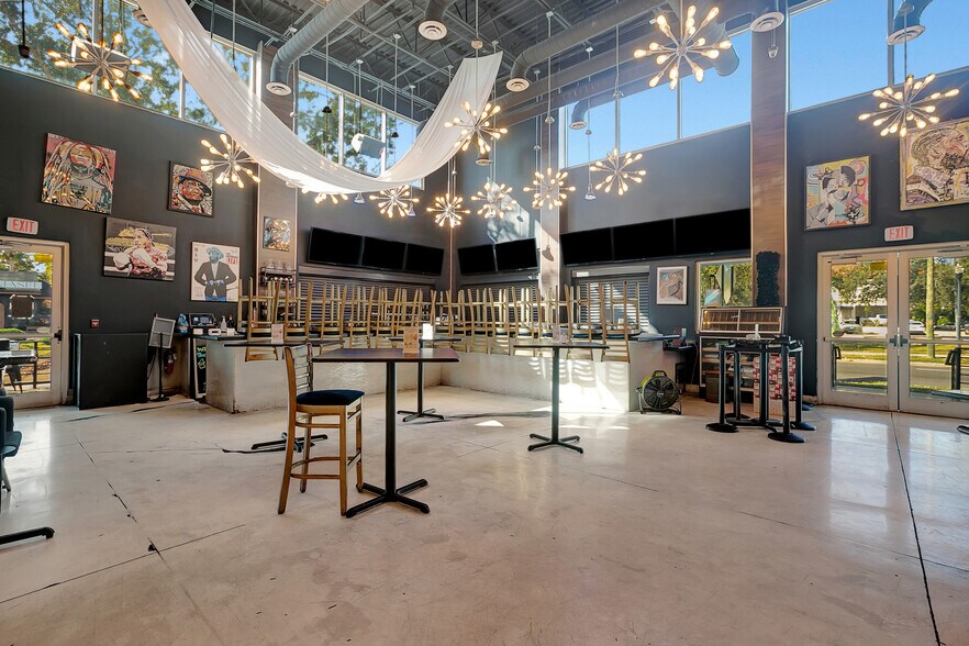 More Photos Of 122 S Howard Ave, Tampa Restaurant For Lease