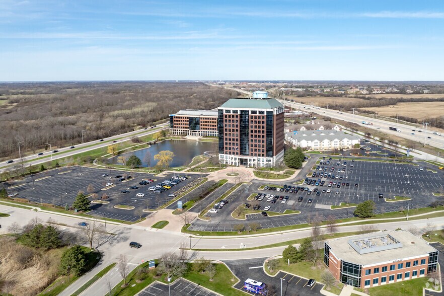 More Photos Of 2800 W Higgins Rd, Hoffman Estates Office For Lease