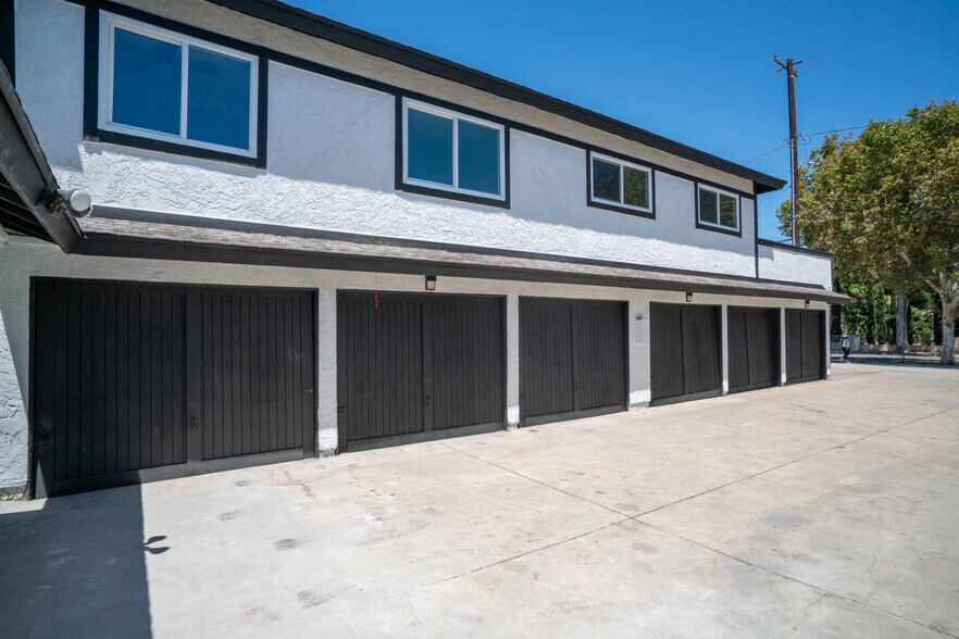 More Photos Of 810 S Flower St, Santa Ana Apartments For Sale