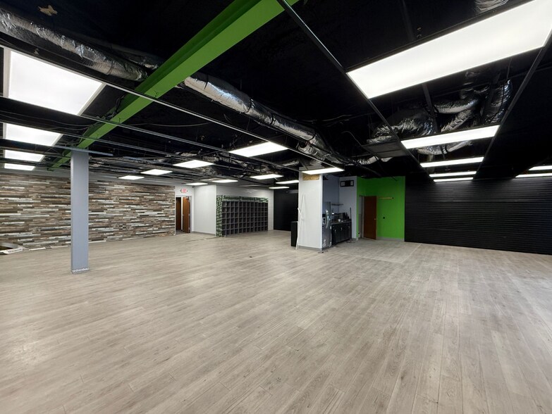 More Photos Of 2345 Nail Rd, Krum Warehouse For Lease