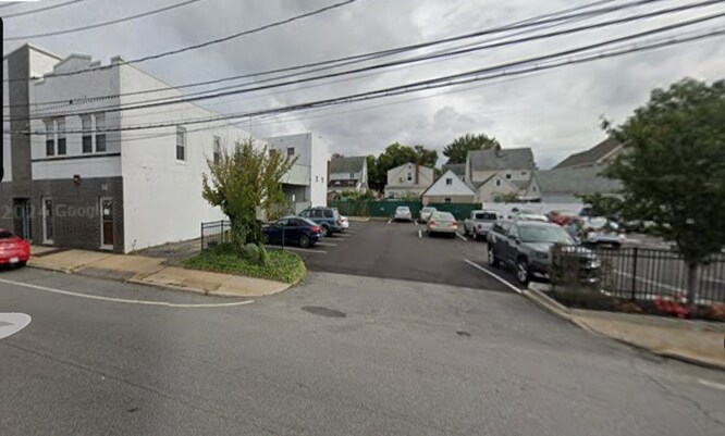 More Photos Of 36-50 Lakeville Rd, New Hyde Park Office For Lease