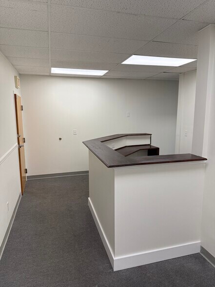 More Photos Of 23127 Three Notch Rd, California Office For Lease