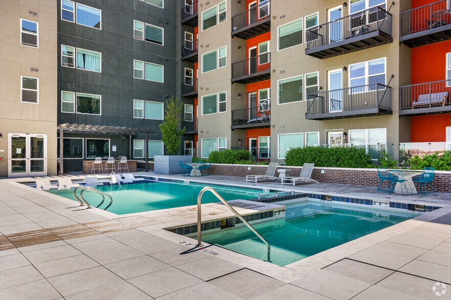 More Photos Of 2401 Blake St, Denver Apartments For Lease