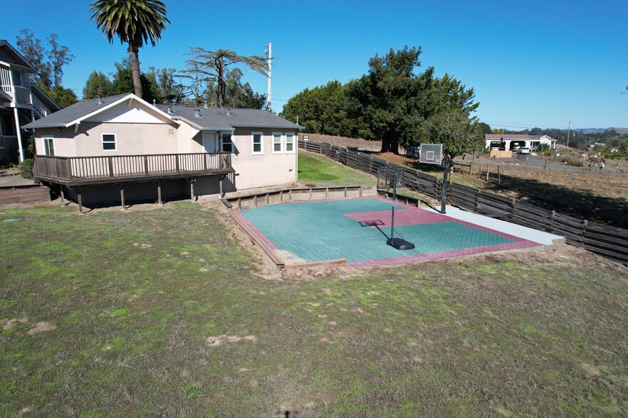 More Photos Of 365 Kuck Ln, Petaluma Specialty For Sale