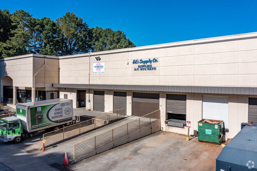 More Photos Of 2375 Button Gwinnett Dr, Doraville Warehouse For Lease