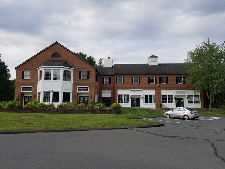 More Photos Of 1051 Farmington Ave, Farmington Unknown For Lease