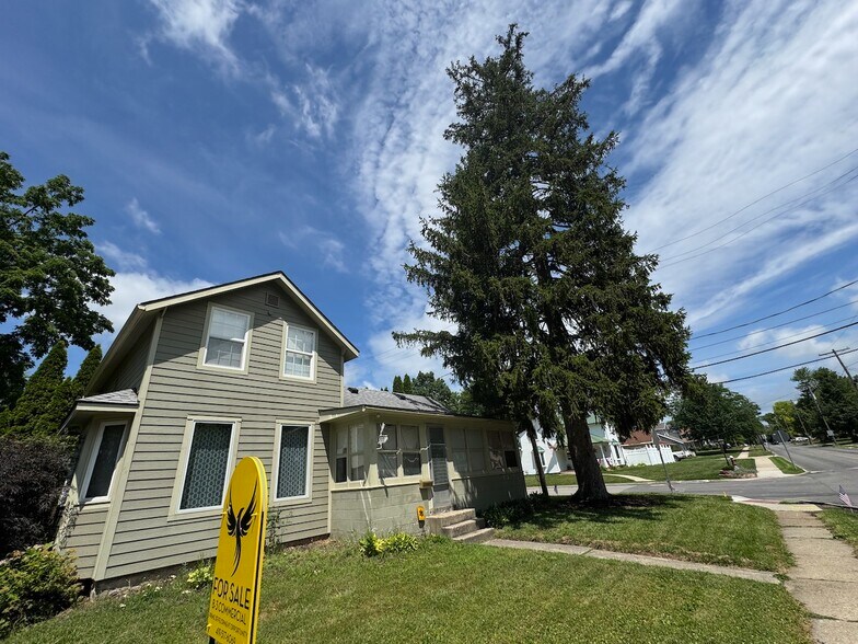 More Photos Of 5777 Summit St, Sylvania Specialty For Sale