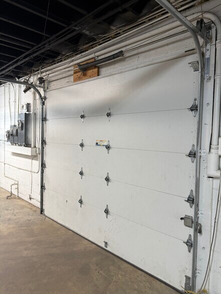 More Photos Of 630 Trindale Rd, Trinity Warehouse For Lease