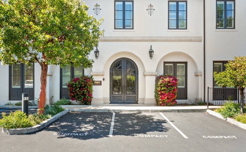 More Photos Of 20 1st St, Los Altos Medical For Lease