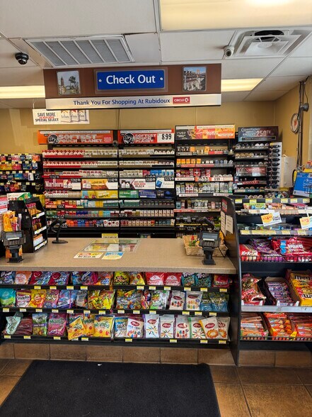 More Photos Of 6290 Mission Blvd, Jurupa Valley Convenience Store For Sale