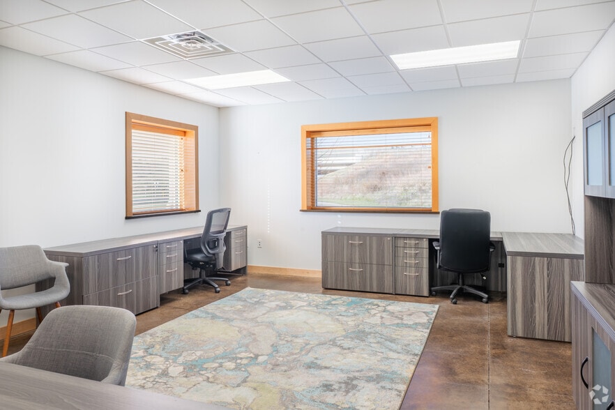 More Photos Of 1400 E High St, Milton Manufacturing For Sale