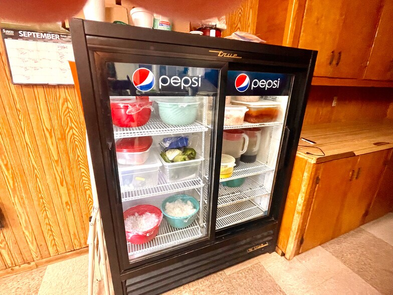 More Photos Of 924 N Main St, Mountain Grove Restaurant For Sale