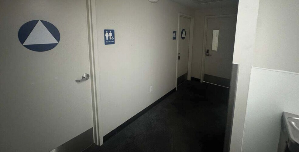 More Photos Of 399 Geary St, San Francisco Storefront For Lease