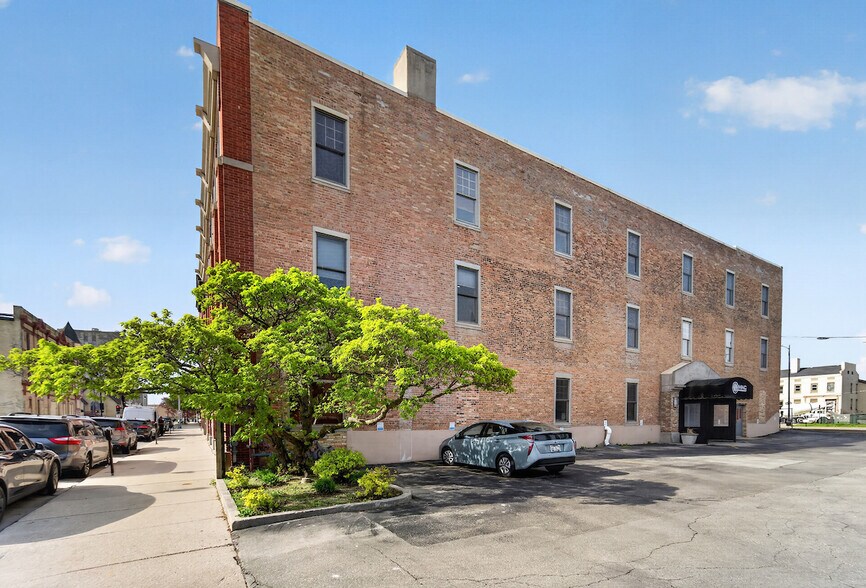 More Photos Of 510 College Ave, Racine Storefront Retail Office For Sale