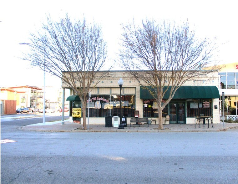 More Photos Of 1512 W Magnolia Ave, Fort Worth Restaurant For Lease