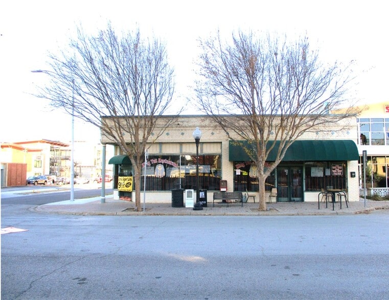 More Photos Of 1512 W Magnolia Ave, Fort Worth Restaurant For Lease