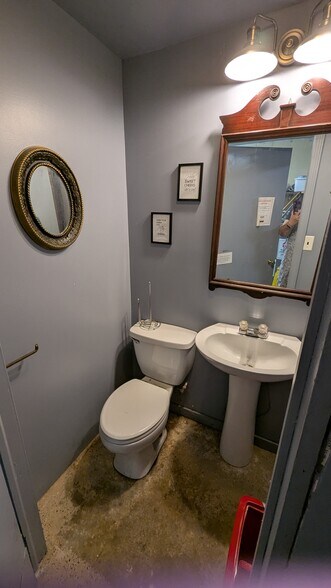 More Photos Of 339 Main St, Waterloo Restaurant For Sale