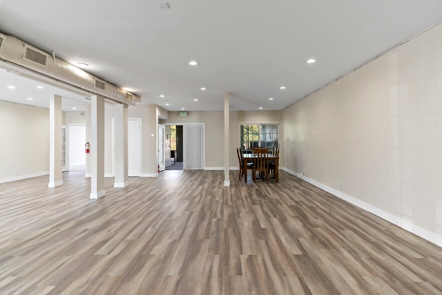 More Photos Of 1230 N Jefferson St, Anaheim Light Distribution For Sale