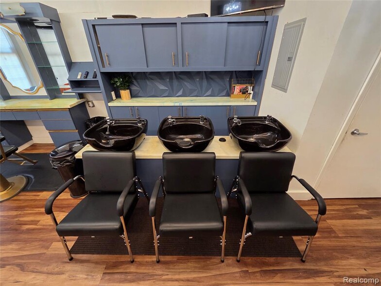 More Photos Of 22210 Harper Ave, Saint Clair Shores Storefront Retail Residential For Sale