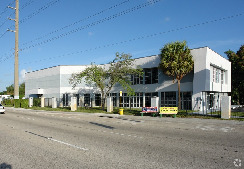 Primary Photo Of , Fort Lauderdale General Retail For Sale