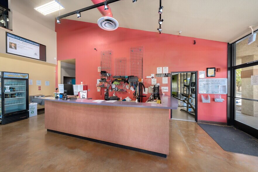 More Photos Of 12155 Palm Dr, Desert Hot Springs Health Club For Sale