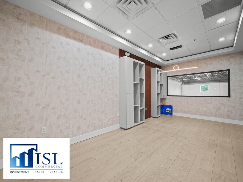 More Photos Of 1700 35th St, Orlando Warehouse For Lease