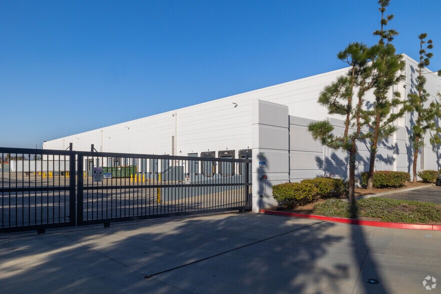 More Photos Of 23650 Brodiaea Ave, Moreno Valley Warehouse For Lease