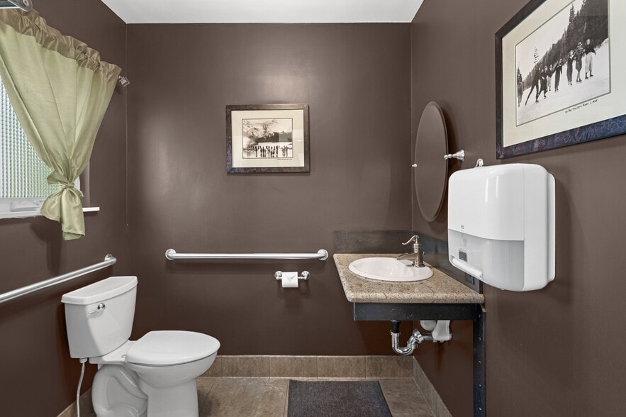 More Photos Of 10280 Donner Pass Rd, Truckee Office Residential For Sale