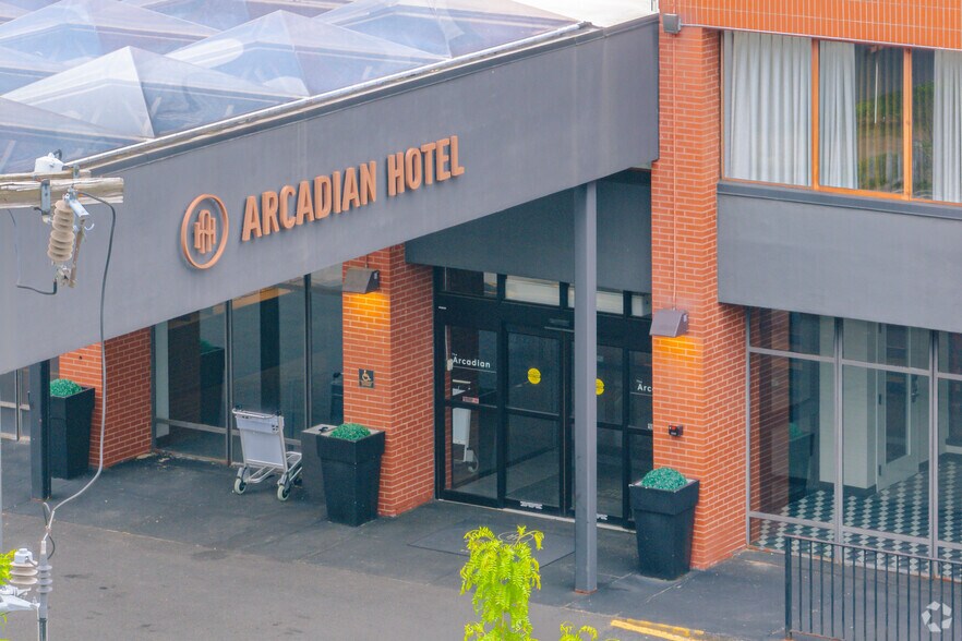 More Photos Of 1200 Beacon St, Brookline Hotel For Lease