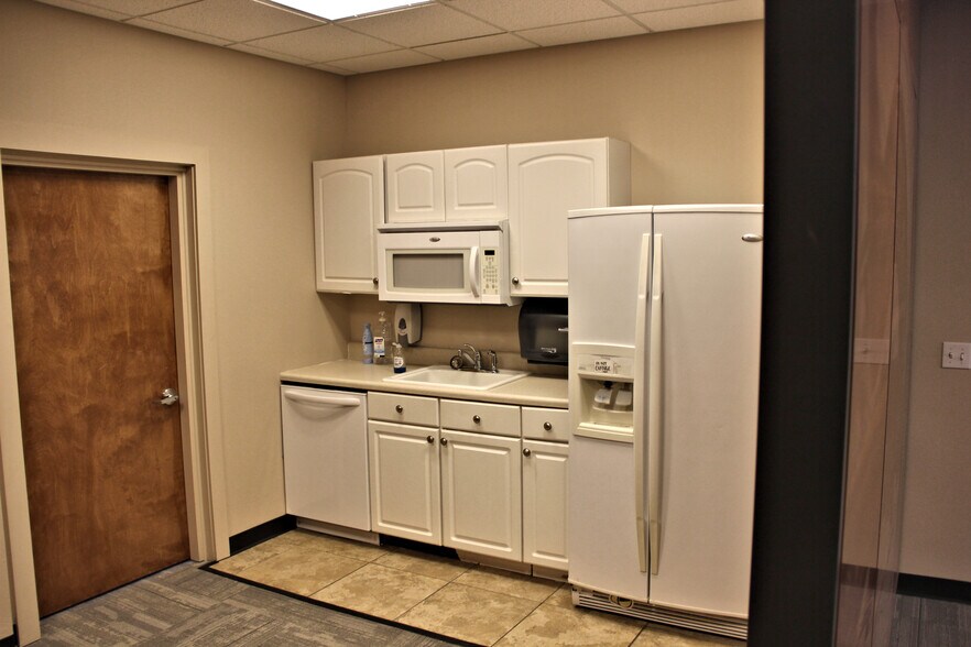 More Photos Of 907 S Woodland Blvd, Deland Office For Sale