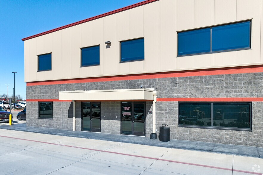 More Photos Of 3501 S Burleson Blvd, Alvarado Truck Terminal For Sale