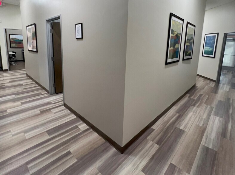 More Photos Of 13331 W Indian School Rd, Litchfield Park General Retail For Sale