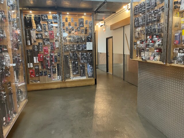 More Photos Of 345 N Loomis St, Chicago Loft Creative Space For Sale