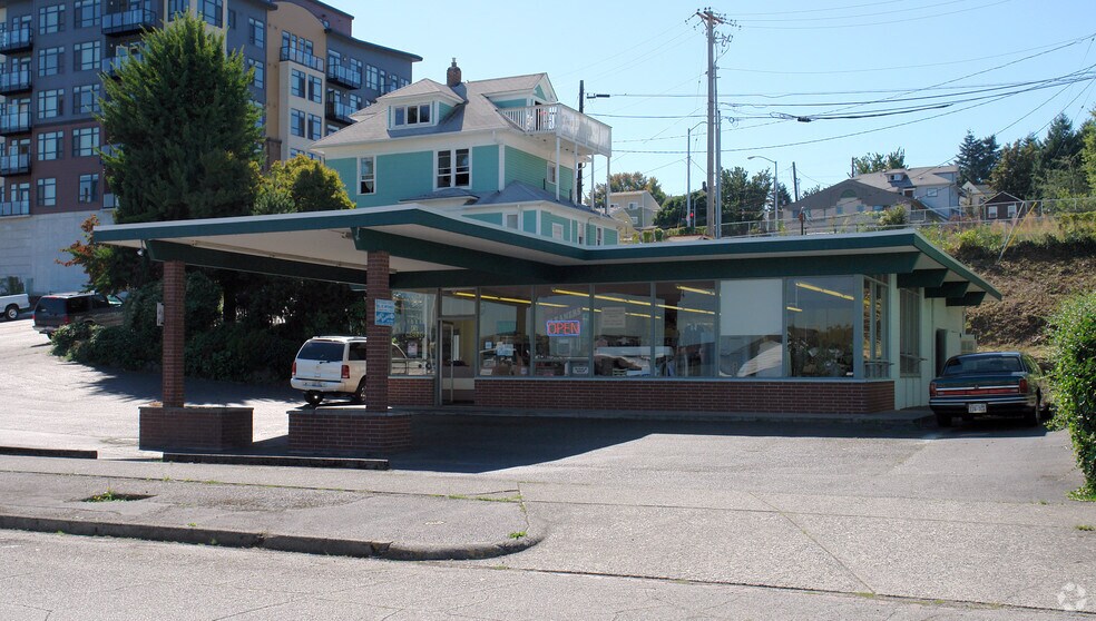 More Photos Of 1352 S Fawcett Ave, Tacoma Freestanding For Sale