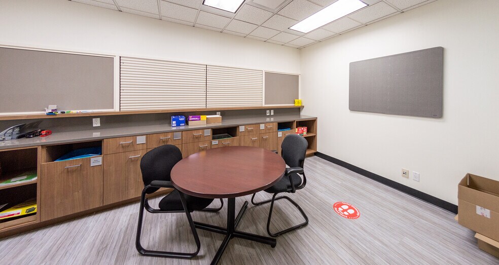 More Photos Of 888 3rd St SW, Calgary Coworking Space