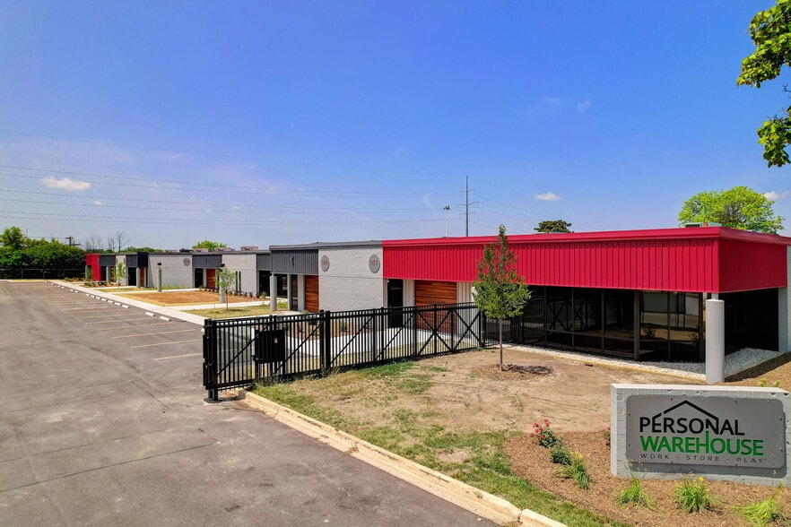 More Photos Of 8949 N Deerbrook Trl, Brown Deer Flex For Sale