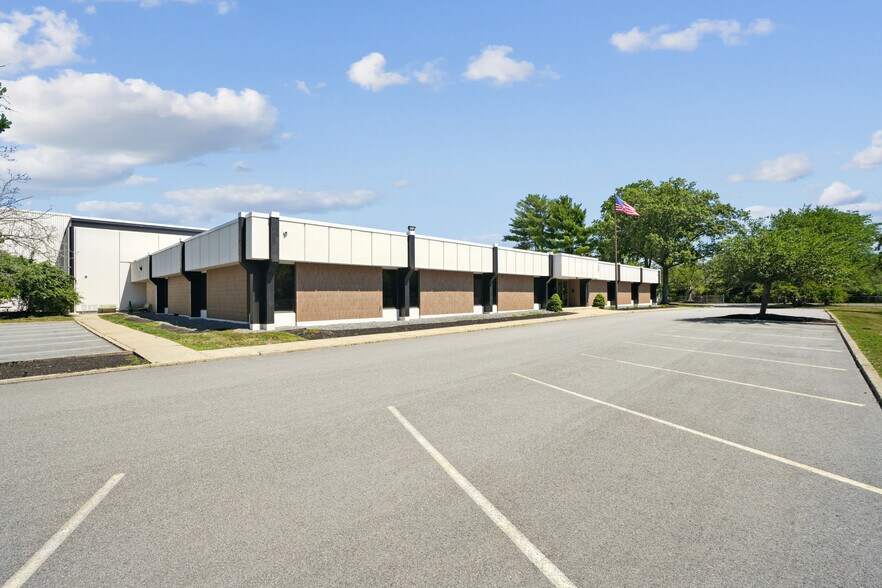 Primary Photo Of 26 Wiggins Ave, Bedford Warehouse For Lease