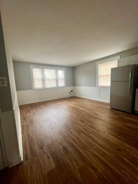 More Photos Of 304 Glen Ave, Salisbury Apartments For Sale