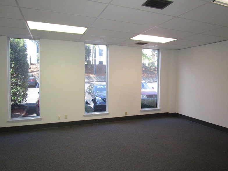 More Photos Of 85 bagby Dr, Birmingham Office For Lease