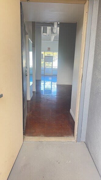 More Photos Of 848 N La Cienega Blvd, Los Angeles Unknown For Lease